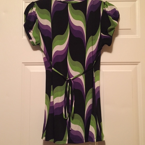 Purple and green blouse π - Picture 2 of 7